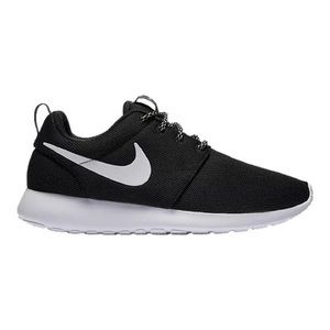 Nike Roshe One Black/White
